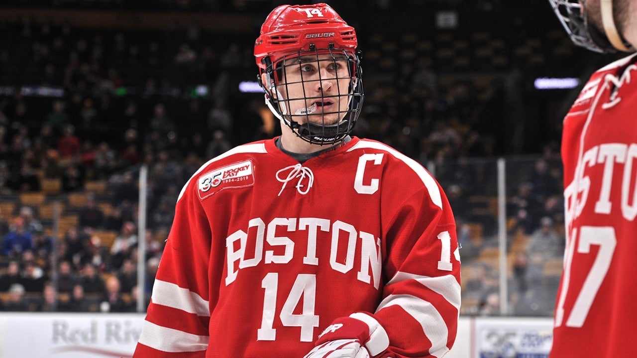 Carpenter Signs Entry-Level Deal with Islanders