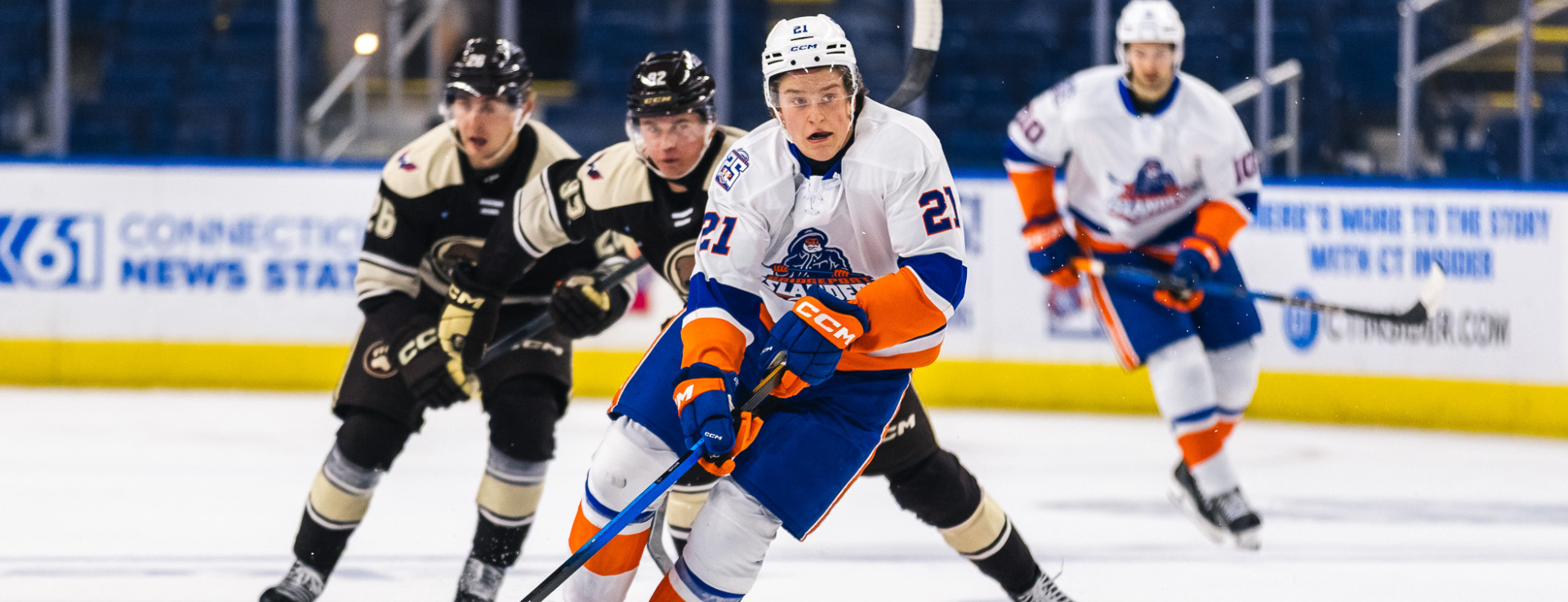 Islanders Suffer Home Loss to Bears, 3-1