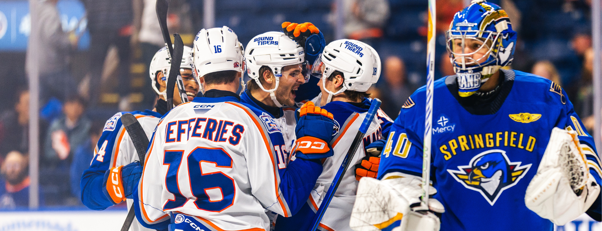 Islanders' Offense Erupts in 6-1 Win over Thunderbirds