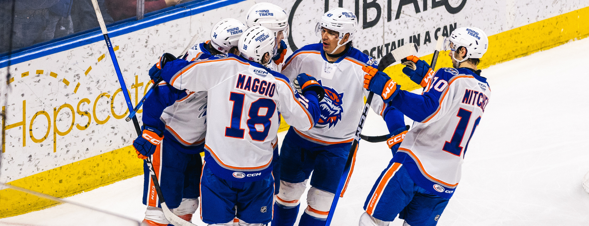 Islanders Hold Off Bruins for 4-1 Win