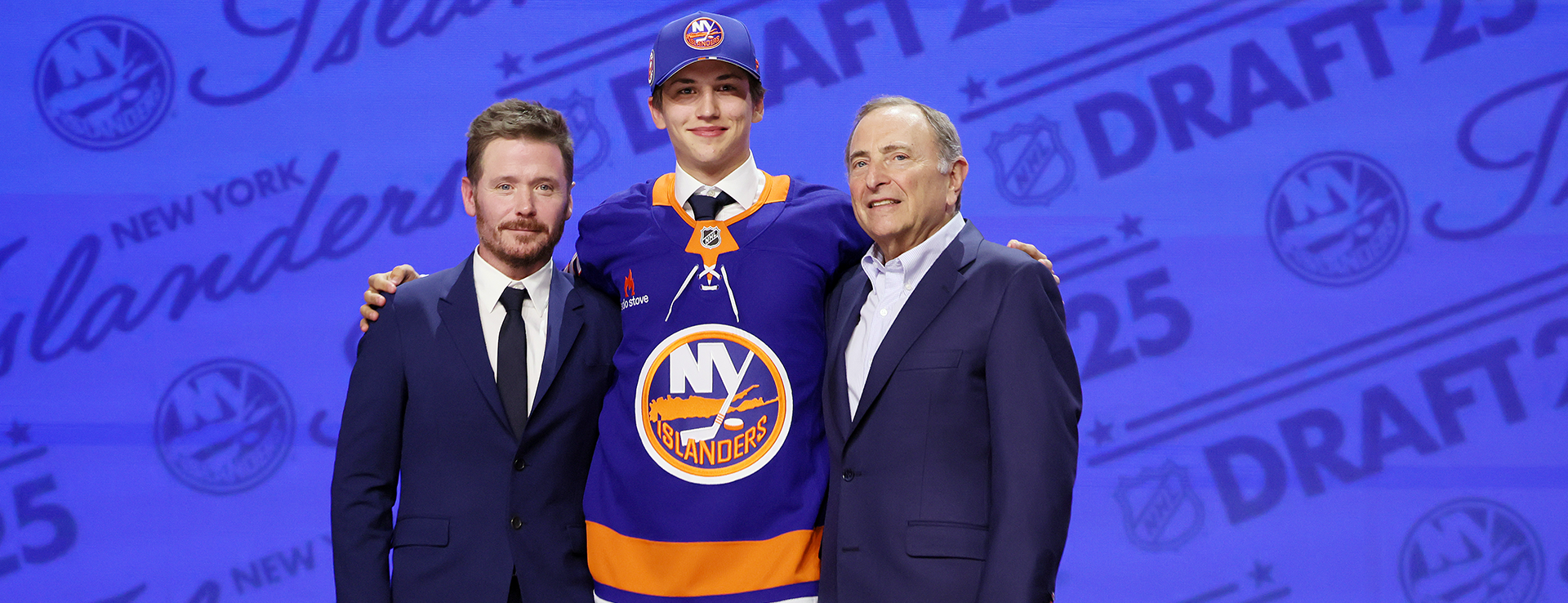 Victor Eklund Signs Entry-Level Contract
