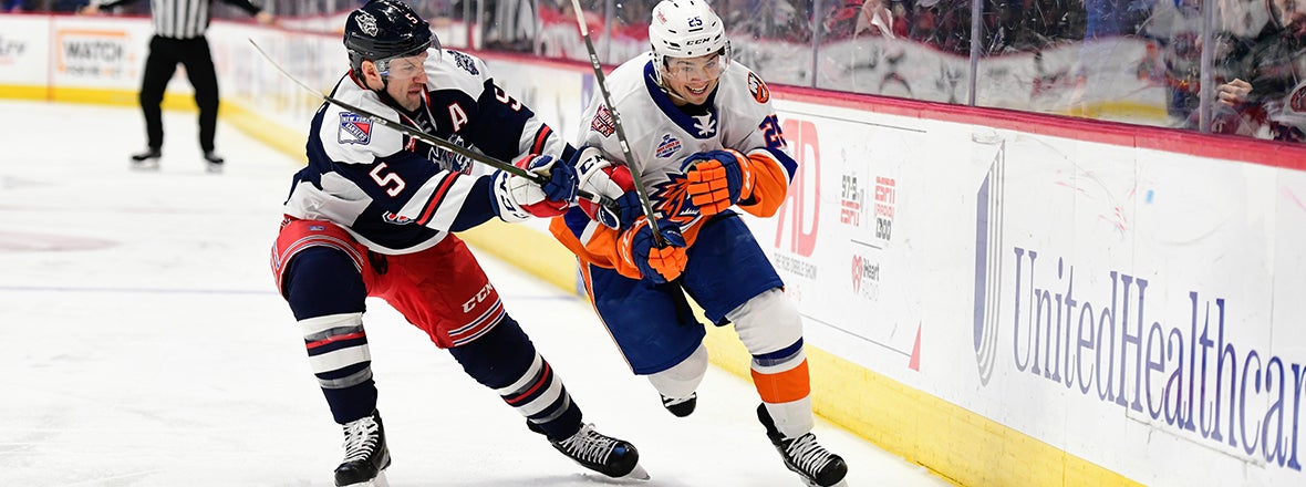 Sound Tigers Battle Wolf Pack at 1 p.m.