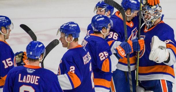 ISLANDERS SWEEP BRUINS WITH 2-1 OT WIN