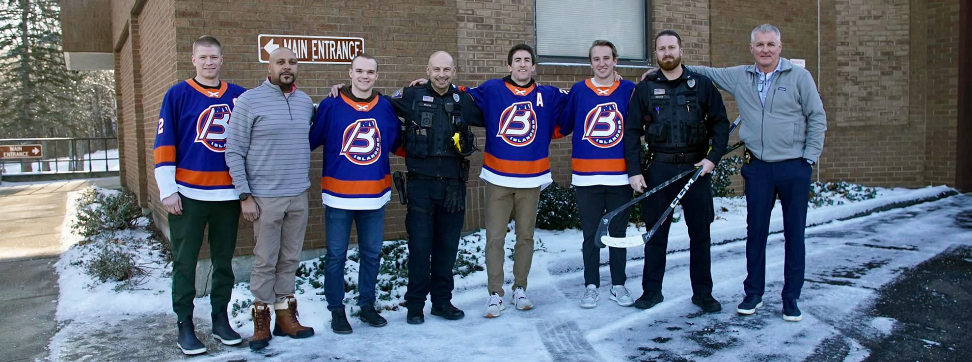 Islanders Celebrate Local First Responders