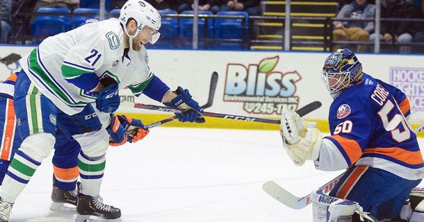 thumbnail Sound Tigers Top Comets 4-3