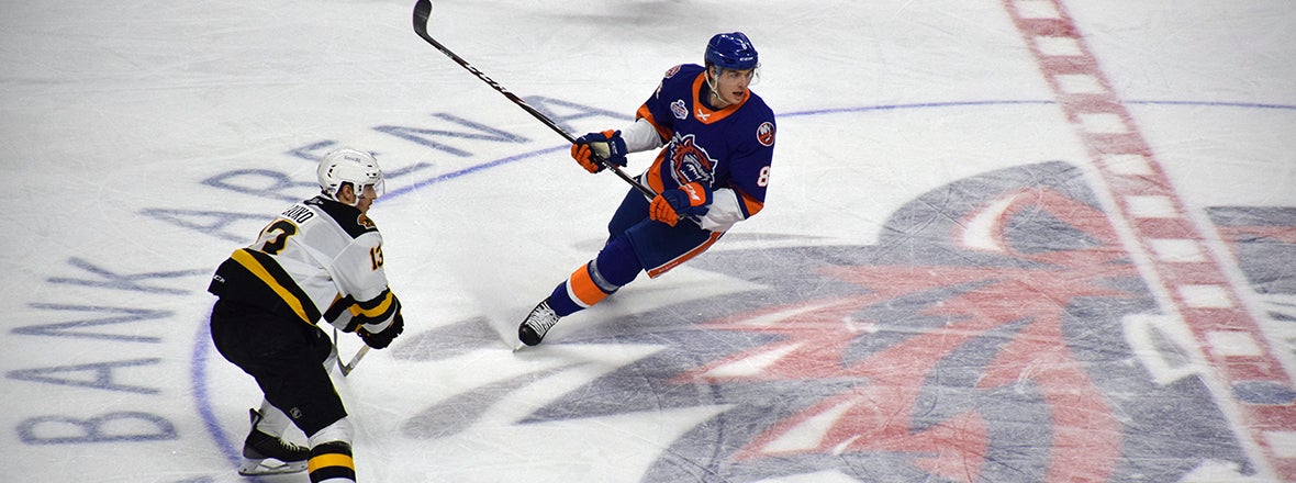 Sound Tigers Drop Home Opener, 5-3